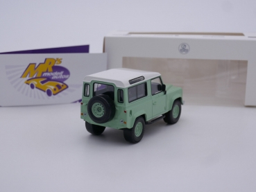 Preview: Norev 845106 # Land Rover Defender Geländewagen Baujahr 1995 " grün-weiß " 1:43