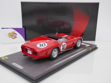 Preview: BBR C1804 # Ferrari 250 TR61 Nr. 10 Winner 24h Le Mans 1961 " Phill Hill " 1:18