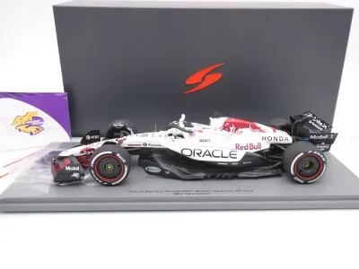 Preview: Spark 18S1004 # weißer Red Bull RB21 F1 #1 Win Japan GP 2025 " Max Verstappen " 1:18