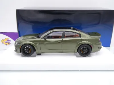 Preview: AUTOart 71752 # Dodge Charger SRT Hellcat Redeye Jailbreak Baujahr 2023 " dunkelgrünmetallic ( F8 Green Metallic ) " 1:18