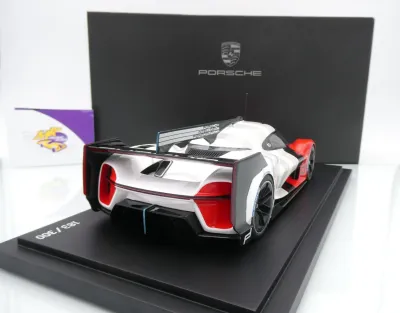 Preview: Spark WAP0210190RSTR # Porsche 919 Street Weissach Baujahr 2017 " rot-weiß " 1:18