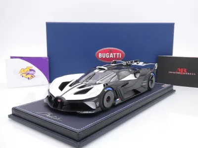 MR Collection BUG014E # Bugatti Bolide Baujahr 2024 " weiß-schwarz ( Quartz White ) " 1:18