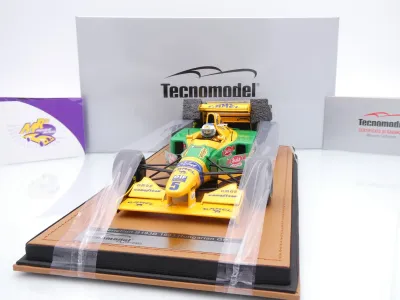 Preview: Tecnomodel TMD18-465B # Benetton B193B F1 #5 Ungarn GP 1993 " Michael Schumacher " 1:18