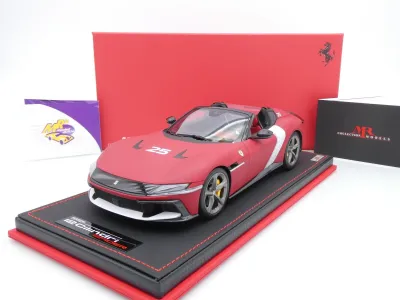 MR Collection FE044SE5 # Ferrari 12 Cilindri Spider Baujahr 2025 " Ferrarimattrot-weiß ( Rosso Racing ) " 1:18