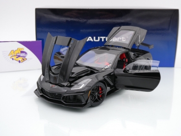 Preview: AUTOart 71276 # Chevrolet Corvette C7 ZR1 Baujahr 2019 " Gloss Black / schwarz " 1:18