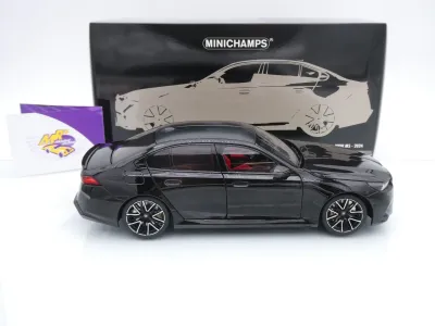 Preview: Minichamps 110023801 # BMW M5 Limousine Baujahr 2024 " schwarzmetallic " 1:18