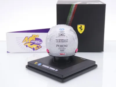 Preview: Look Smart LSHEL027 # Helm Formel 1 Ferrari " Lewis Hamilton Las Vegas GP 2025 " 1:5