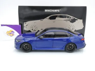Preview: Minichamps 110023802 # BMW M5 Limousine Baujahr 2024 " dunkelblaumetallic " 1:18