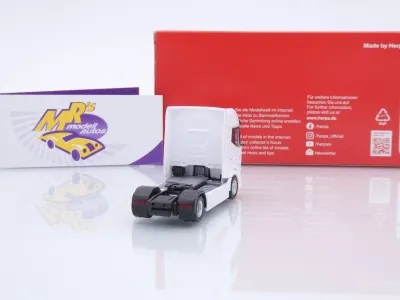 Preview: Herpa 320900 # DAF XG+ Facelift 2-achs Zugmaschine " weiß " 1:87