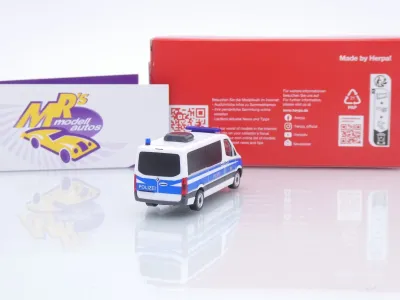 Preview: Herpa 099127 # Mercedes-Benz Sprinter '18 Bus Flachdach " Bundespolizei " 1:87