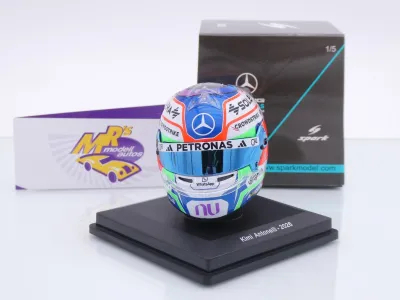 Preview: Spark 5HF242 # Helm Formel 1 Team Mercedes-AMG " Kimi Antonelli #12 " 2026 1:5
