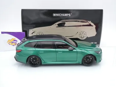 Preview: Minichamps 110023902 # BMW M5 Touring Baujahr 2024 " dunkelgrünmetallic " 1:18