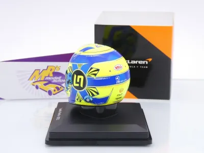 Preview: Spark 5HF075 # Helm Formel 1 Team McLaren F1 " Lando Norris #4 2022 " 1:5