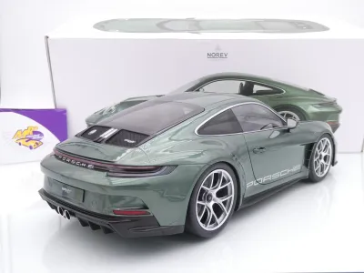 Preview: Norev 127552 # Porsche 911 (992) S/T Baujahr 2023 " Malachitgrünmetallic " 1:12