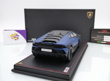 Preview: MR LAMBO057E # Lamborghini Huracan Sterrato Baujahr 2023 " Blu Grifo " 1:18