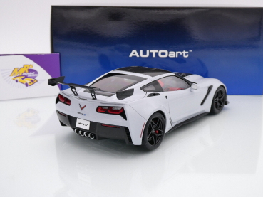 Preview: AUTOart 71277 # Chevrolet Corvette C7 ZR1 Baujahr 2019 " Matrix Grey / grau " 1:18