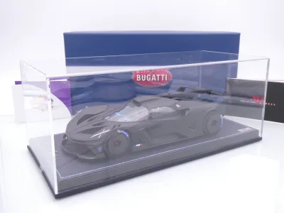 MR Collection BUG014F # Bugatti Bolide Baujahr 2024 " Full Carbon Matt " 1:18