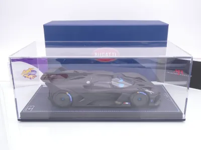 Preview: MR Collection BUG014F # Bugatti Bolide Baujahr 2024 " Full Carbon Matt " 1:18