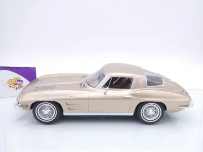 Preview: GT Spirit GT1004 # Chevrolet Corvette C2 Stingray Baujahr 1953 " beigemetallic " 1:12
