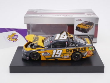 Preview: Lionel Racing C192123DWLMT # Toyota NASCAR 2021 " Martin Truex Jr. - DeWalt " 1:24