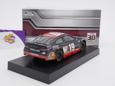 Preview: Lionel Racing C192123RSRMT # Toyota NASCAR 2021 " Martin Truex Jr - Reser " 1:24