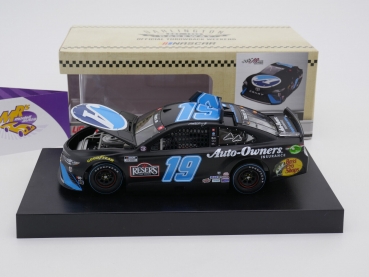 Preview: Lionel Racing C192123AODMT # Toyota NASCAR 2021 " Martin Truex Jr. - Auto-Owners Insurance Throwback " 1:24