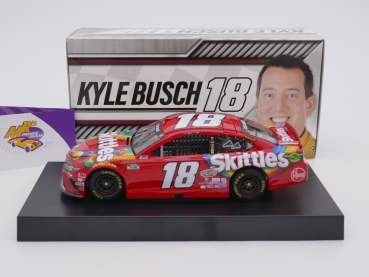 Preview: Lionel Racing C182023SLKB # Toyota NASCAR 2020 " Kyle Busch - Skittles " 1:24