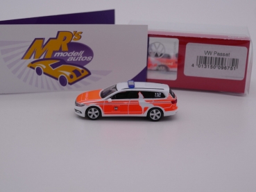 Preview: Herpa 096751 # Volkswagen Passat Einsatzfahrzeug " Feuerwehr Wolfsburg " 1:87
