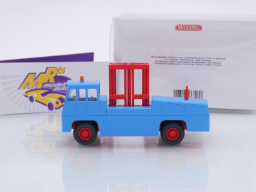 Preview: Wiking 0667 03 # Container Seitenstapler Baujahr 1968-77 " hellblau-rot " 1:87