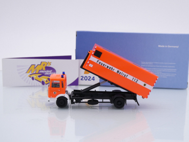 Preview: Herpa 956888 # MAN F8 Wechsellader " Intermodellbau 2024 - FW Dortmund " 1:87