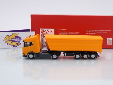 Preview: Herpa 316241 # DAF XG Stöffelliner-Sattelzug 2-achs/3-achs " kommuorange " 1:87
