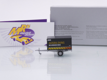 Preview: Herpa 952392 # PKW-Kastenanhänger 1-achs " Ausbildung bei Leonhard Weiss " 1:87