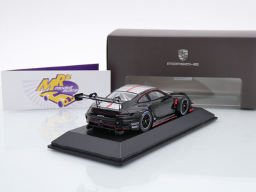 Preview: Spark WAP0202730RGT3 # Porsche 911 (992) GT3 R Baujahr 2022 " schwarz-silber " 1:43