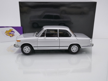 Preview: Kyosho 08543S # BMW 2002 tii Limousine Baujahr 1972 " silbermetallic " 1:18