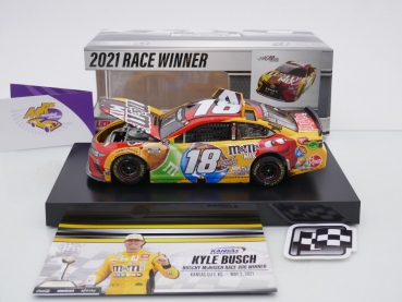 Preview: Lionel Racing W182123MMXKBW # Toyota Camry NASCAR 2021 " Kyle Busch - Kansas Spring Race Winner " 1:24