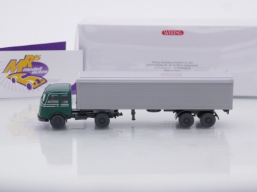 Preview: Wiking 0556 01 # Mercedes Benz Pullman Koffer SZ Baujahr 1955-1963 " moosgrün " 1:87