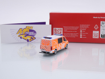 Preview: Herpa 097826 # Mercedes-Benz Sprinter Halbbus '18 " Feuerwehr Wiesbaden " 1:87