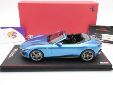 Preview: MR Collection FE040SE # Ferrari Roma Spider Baujahr 2019 " Blu Corsa " 1:18
