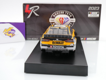 Preview: Lionel Racing C202323DWLCD # Toyota Camry NASCAR 2023 " Christopher Bell - DeWalt " Foil Number " " 1:24