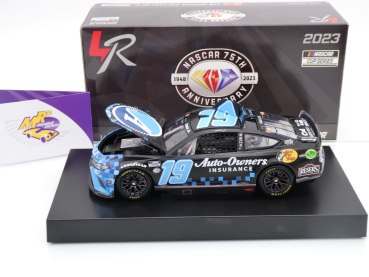 Preview: Lionel Racing C192323AOSMT # Toyota Camry NASCAR 2023 " Martin Truex Jr. - Auto-Owners Insurance Throwback " 1:24