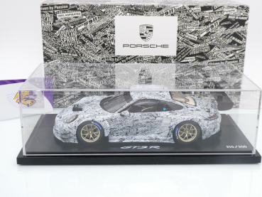 Spark WAP0212740RGT3 # Porsche 911 (992) GT3 R Testcar Baujahr 2022 " Erlkönig Design " 1:18