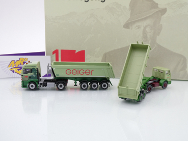 Preview: Herpa / Wiking 956000 # 2er Set MAN TGS / MB Sattelzug " 100 Jahre in Bewegung Geiger " 1:87