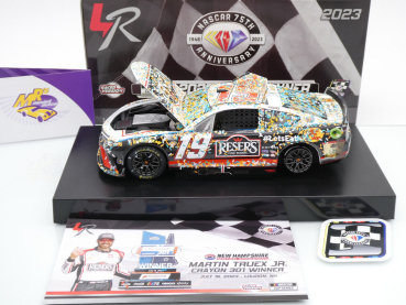 Preview: Lionel Racing W192323RSRMTS # Toyota Camry NASCAR 2023 " Martin Truex Jr. - Reser's Fine Foods New Hampshire Race Winner " 1:24