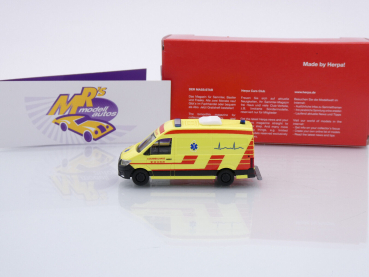 Preview: Herpa 097529 # Volkswagen VW Crafter Kasten RTW " Luxambulance (Luxemburg) " 1:87