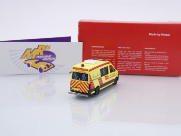 Preview: Herpa 097529 # Volkswagen VW Crafter Kasten RTW " Luxambulance (Luxemburg) " 1:87