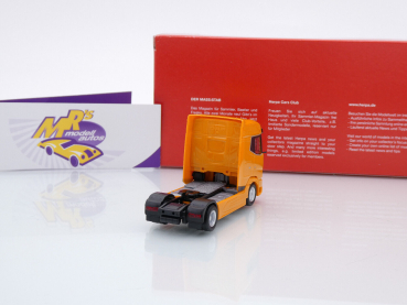 Preview: Herpa 315760-002 # DAF XG 2-achs Zugmaschine " papayaorange " 1:87