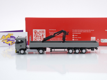 Preview: Herpa 316415 # Iveco S-Way Pritschen-Sattelzug mit Ladekran " dunkelgrau " 1:87