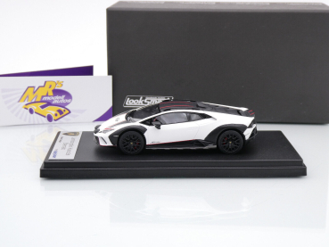 Preview: Look Smart LS542B # Lamborghini Huracan Sterrato Baujahr 2023 " mattweiß ( Bianco Phanes ) " 1:43