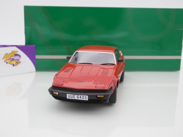 Preview: Cult CML115-1 # Triumph TR7 Coupe Baujahr 1980 in " rot (Flamenco Red) " 1:18
