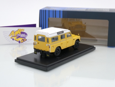 Preview: Autocult Avenue 60108 # Land Rover 109 Series III Baujahr 1975 " gelb-weiß " 1:43